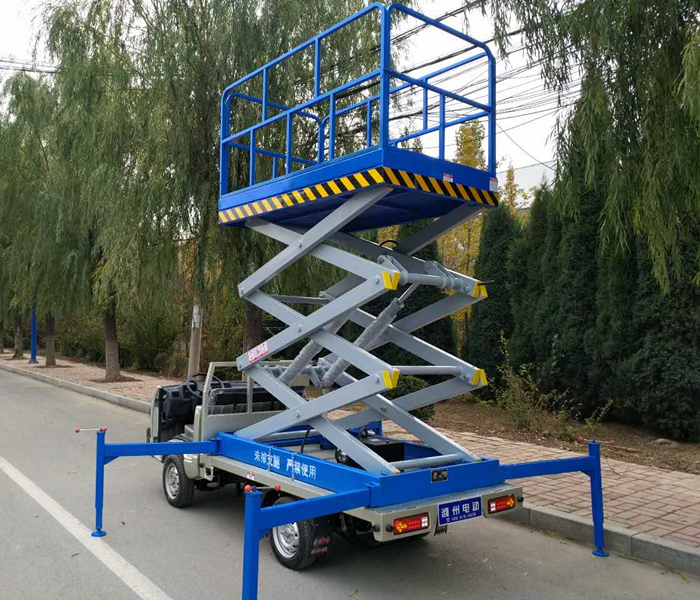 恒天圣岳車載式升降機.jpg